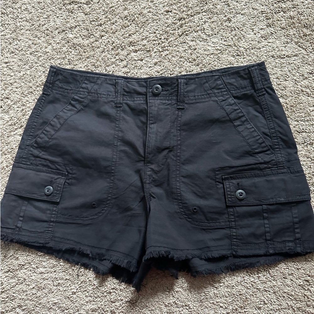 Black AE cargo shorts. size 4